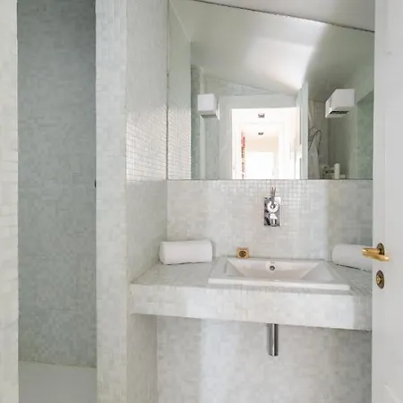 Apartment Rue D'amsterdam Iv By Onefinestay Paris